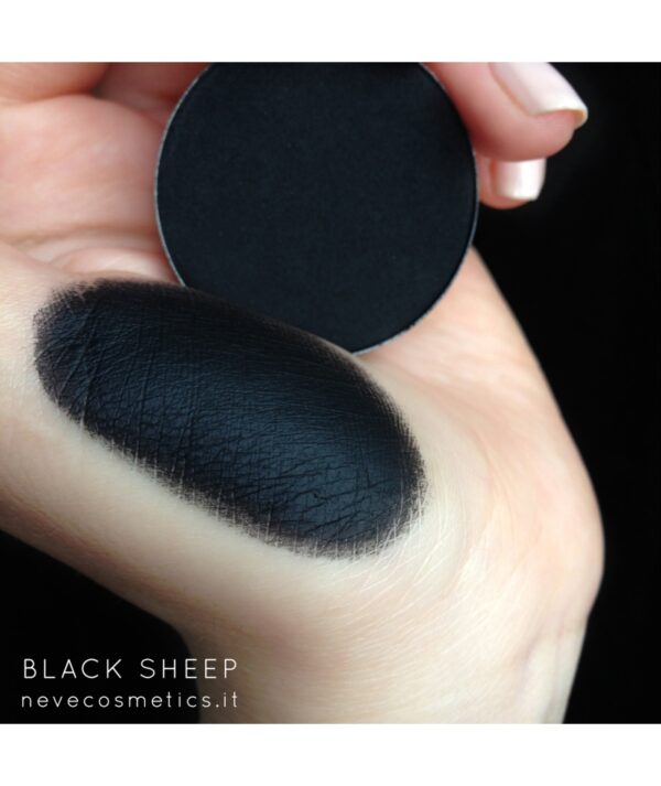 OMBRETTO IN CIALDA BLACK SHEEP | NEVE COSMETICS - immagine 4