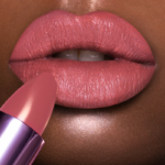 ROSSETTO DESSERT À LÈVRES COCOA CUPCAKE | NEVE COSMETICS - immagine 3