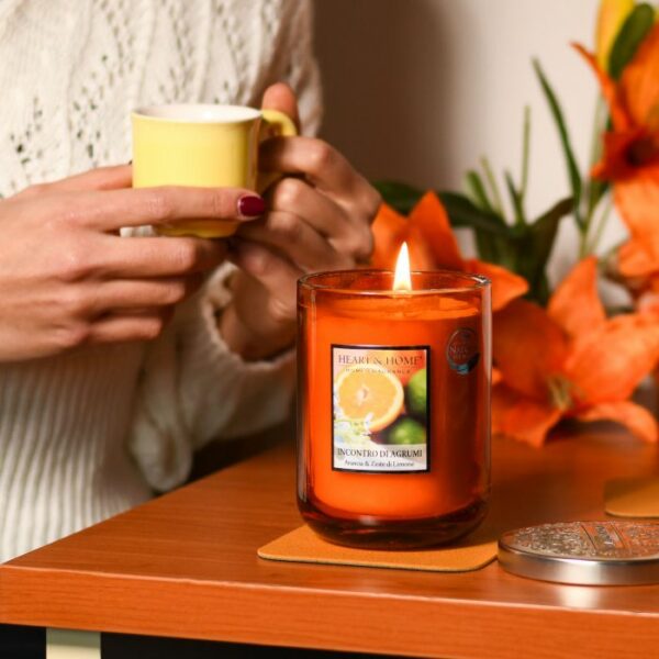 INCONTRO DI AGRUMI • CANDELA IN GIARA 340g | HEART & HOME - immagine 2