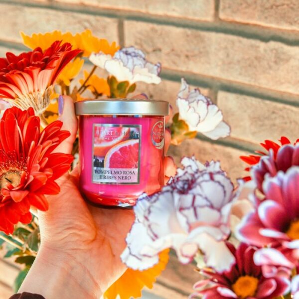 POMPELMO E RIBES • CANDELA IN GIARA 115g | HEART & HOME - immagine 2
