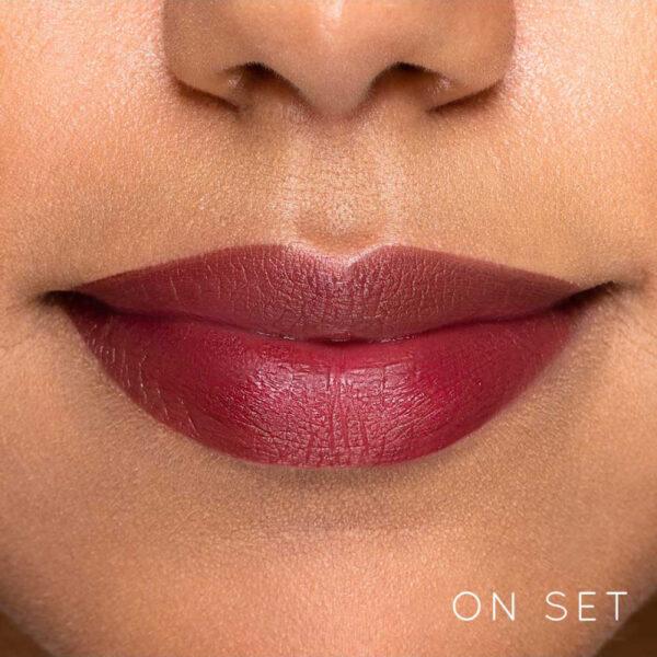 RUBY JUICE ON SET | NEVE COSMETICS - immagine 5