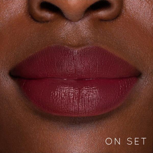 RUBY JUICE ON SET | NEVE COSMETICS - immagine 6