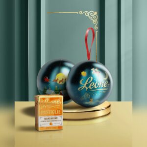 DOLCI SCRIGNI INCANTATI • PALLINA IN LATTA CON PASTIGLIE AL MANDARINO BLU | LEONE 1857
